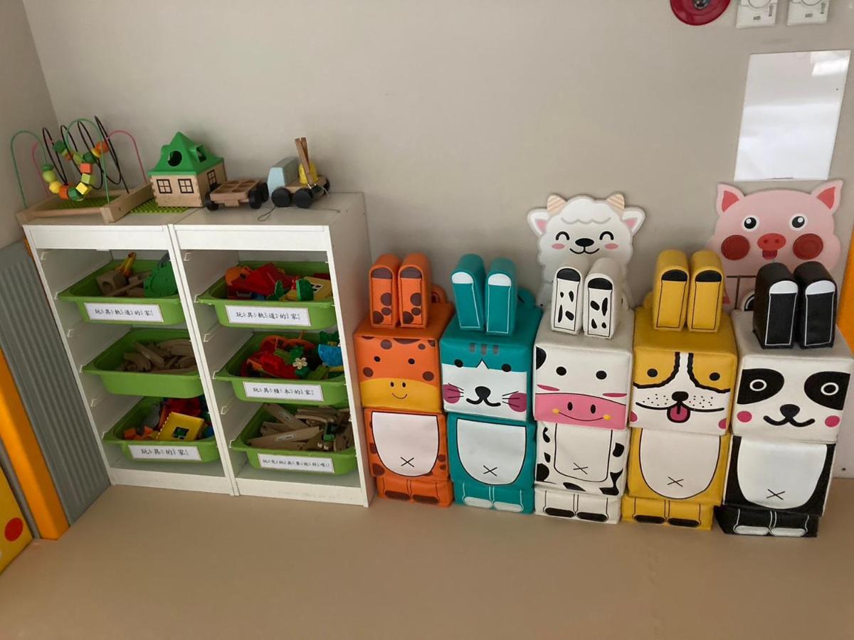 Look Royal Resort Jiayi Zewnętrze zdjęcie A collection of Duplo sets