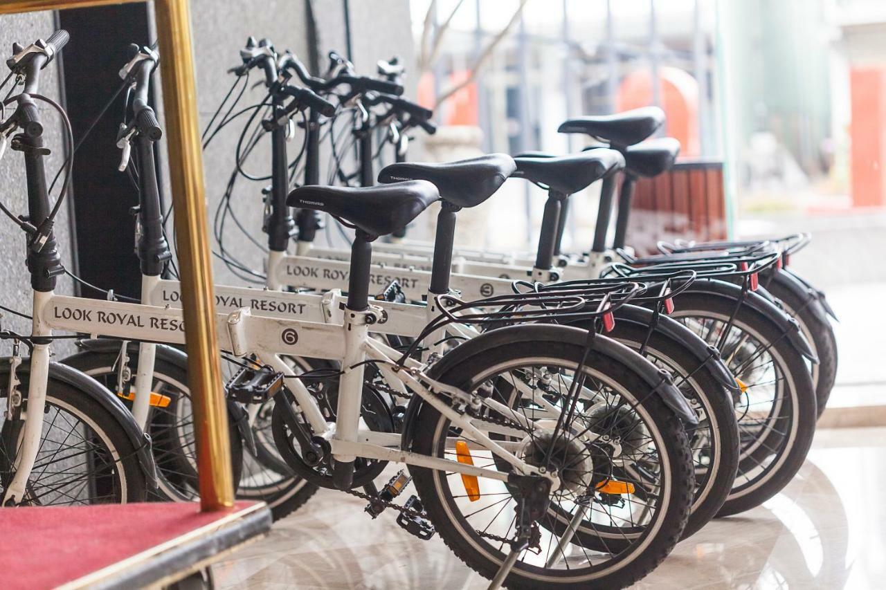 Look Royal Resort Jiayi Zewnętrze zdjęcie Bicycle rental at London Heathrow Airport